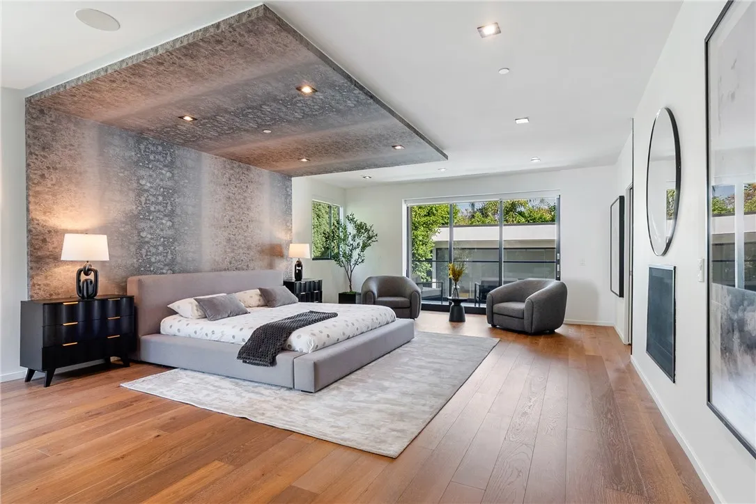 816 N Sycamore, Los Angeles, California 90038 home-pic-21